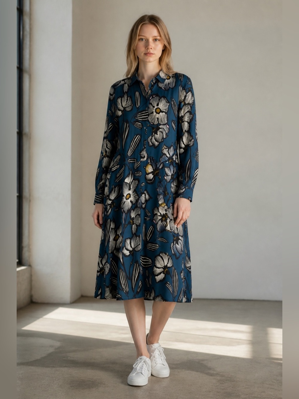 Hartford Blue Viscose Mindi Dress